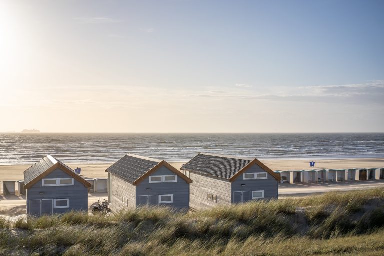 playa-vestidores-cabanas-descanso-min